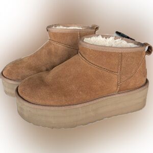 UGG Platform Minis in Chestnut Size 8
